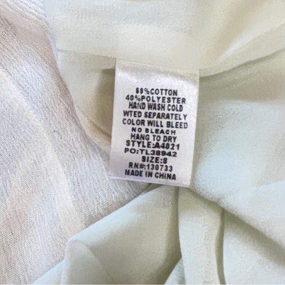 NWT Off Shoulder Floral Embroidered Mini Dress by Umgee. S - Picture 9 of 16